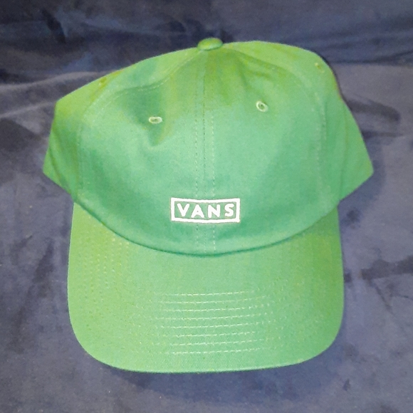 Vans Accessories - New Vans logo strap back......osfm